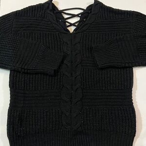 Black Women's Sweater Size XS
